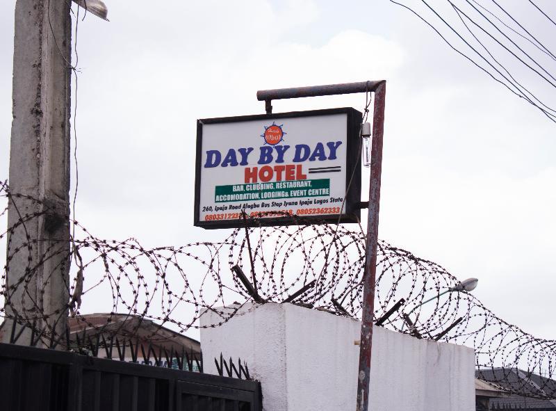 Day By Day Hotel Lagos Luaran gambar