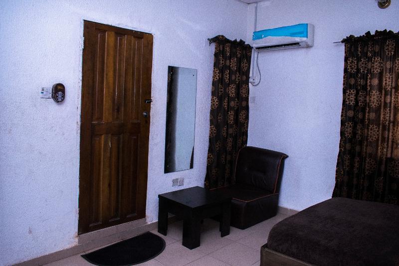 Day By Day Hotel Lagos Luaran gambar