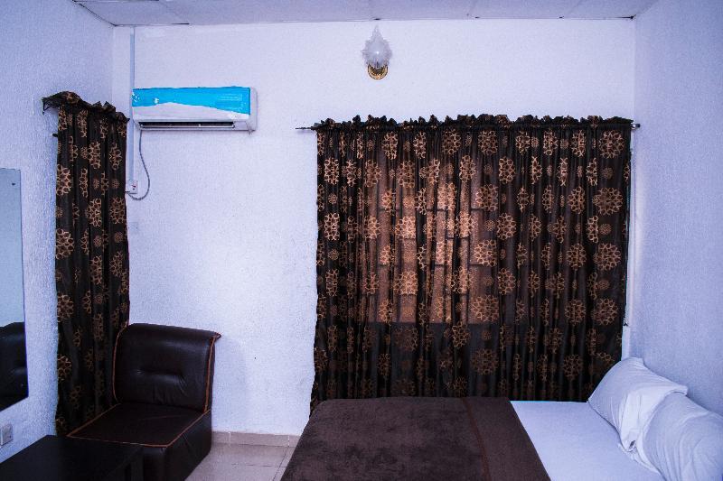 Day By Day Hotel Lagos Luaran gambar