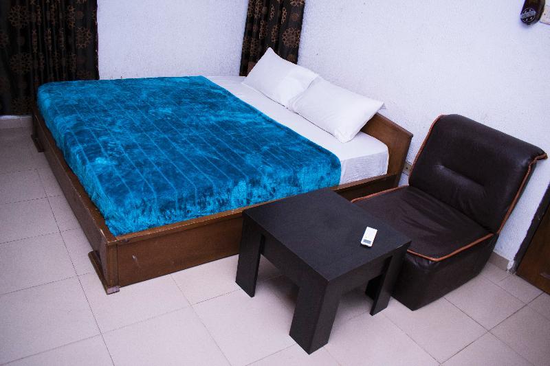 Day By Day Hotel Lagos Luaran gambar